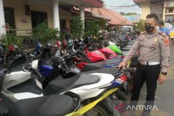 Polisi sita puluhan sepeda motor berknalpot bising di Cirebon