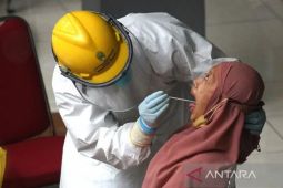 Kasus COVID-19 naik, IDI minta tes PCR diberlakukan lagi