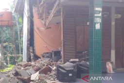 Bencana pergerakan tanah di Palabuhanratu Sukabumi kembali hancurkan rumah