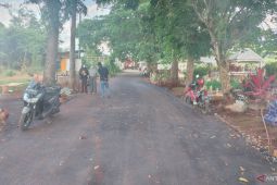 Warga bersyukur H Iriansyah aspal jalan Taman Makam Muslimin Pelaihari