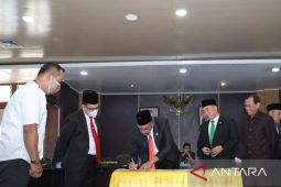 Pj Gubernur Babel dan DPRD Babel tandatangani kesepakatan bersama penambahan kegiatan baru KUA/PPAS
