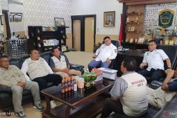 KPAD Labura bersilaturrahmi dengan bupati