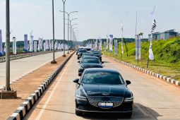Jokowi jajal mobil listrik yang akan dipakai pemimpin negara G20 di Bali