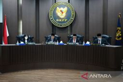 DKPP berhentikan anggota Bawaslu Pohuwato terlibat "forex" ilegal