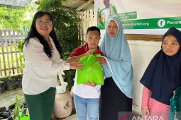 Perempuan Tani HKTI Gorontalo salurkan sembako bagi disabilitas di Kwandang