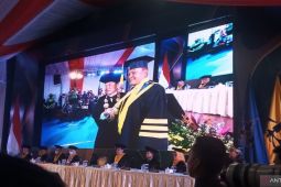 Jenderal Dudung raih gelar doktor predikat cum laude