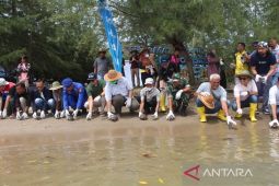 Pertamina-YSCLI lepas ratusan tukik Tuntong ke laut lepas