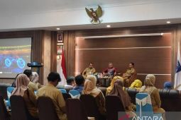Nizwan Zuhri ; Animo Prodi DIII Keperawatan Luar Biasa