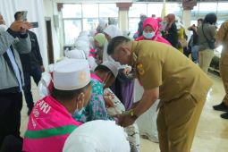 Tepung Tawar dan pelepasan 17 jamaah calon haji  Kabupaten Dairi Tahun 2022