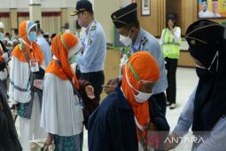 Sakit, sembilan JCH Embarkasi Solo tertunda keberangkatannya