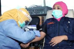 Khofifah ajak generasi muda bantu tingkatkan minat donor darah melalui medsos