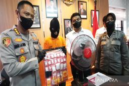 Polresta Banjarmasin ungkap modus baru selipkan sabu di kipas angin saat transaksi