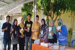 Bupati salurkan hak pilihnya di TPS 1 Hilir Muara