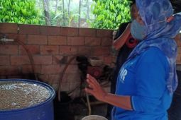 Pertamina Sumbagsel dukung inovasi masyarakat manfaatkan botol plastik bekas untuk filterisasi IPAL