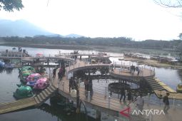 Tampilan baru Situ Bagendit Garut membuat kagum wisatawan