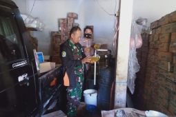 Petugas terus pantau harga jual minyak goreng curah di Sukabumi