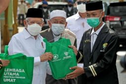Wapres serahkan bantuan santripreneur di Jambi