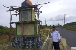 PT Timah bersama masyarakat gotong royong bangun tapal batas desa Air Putih