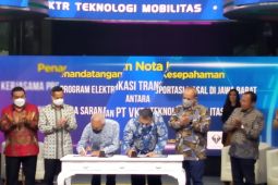 Program elektrifikasi bus, anak usaha Bakrie gandeng BUMD Jabar