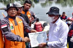 Gerakan wakaf pohon MW KAHMI Sumatera Utara