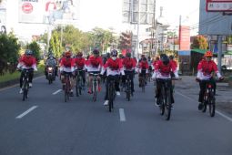 Polda Kalbar gelar olahraga sepeda dan senam bersama peringati Hari Bhayangkara Ke-76