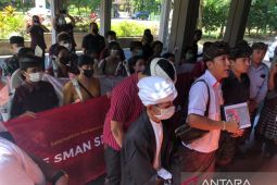 FKPP buat kajian untuk pertahankan biaya gratis di SMAN Bali Mandara