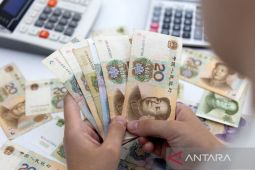 Yuan melemah 155 basis poin jadi 6,762