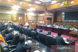 Audiensi Forum PPPK Formasi Guru dengan Komisi II serta OPD terkait Pemkab Serang