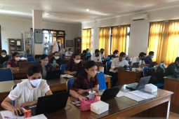 Ratusan siswa pilih SMAN 2 Denpasar pada hari pertama PPDB 2022
