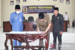 DPRD HST sahkan dua raperda tentang pilbakal dan penyertaan modal