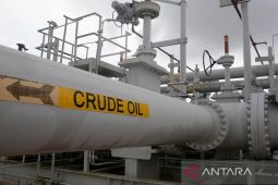 Harga minyak turun di awal perdagangan Asia