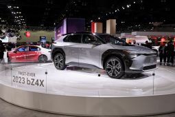 Toyota tarik EV produksi massal pertama