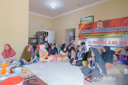 Wakil Ketua Dewan Kalsel sebarluaskan Perda pemberdayaan perempuan