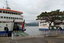 Kapal Feri Galala Ambon tunda berlayar karena cuaca ekstrem, patuhi himbauan BMKG
