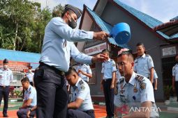 17 pegawai naik pangkat, ini pesan Kepala Rutan Tarutung