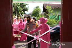 Didampingi AKBP Dwi PW, Ketua Bhayangkari resmikan renovasi TK Kemala Bhayangkari 13