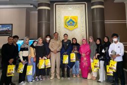 Senyum Kecil menyapa Pakpak Bharat