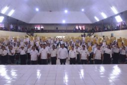 Bupati Eddy Berutu serahkan 375 SK P3K formasi Tahun 2021