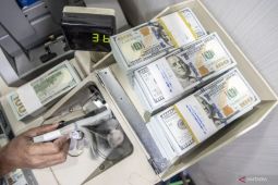 Jatuhnya obligasi AS picu dolar melemah