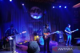 Band The Milo "Penatap Sepatu" kembali berbunyi