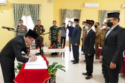 Bupati lantik Robertus Pamuryanto sebagai Kepala DP3APPKB Katingan