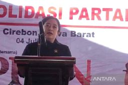 Kader harus sambangi rakyat meski elektabilitas PDIP tertinggi, kata Puan