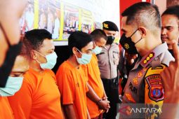 Tiga pencuri iming-imingi korban dengan bansos ditangkap