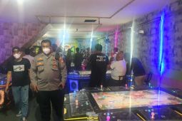 Satpol PP Pontianak segel tempat permainan ketangkasan tak berizin operasional
