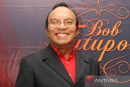 Obituari:  Berpulangnya sang legend pelantun Widuri, Bob Tutupoly