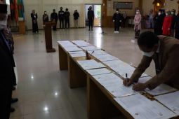 Rektor Unja lantik pejabat baru
