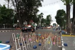 Angin kencang bikin panik PKL kawasan Tugu Keris Jambi