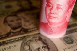 Dolar menguat karena imbal hasil obligasi AS naik,  khawatir China