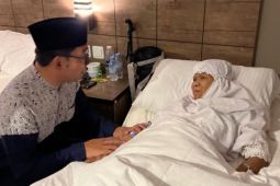Gubernur Jabar jenguk calon haji yang sakit di Arab Saudi