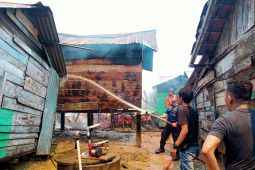 23 pemondokan santri  Pesantren Zulhijah Batanghari hangus terbakar